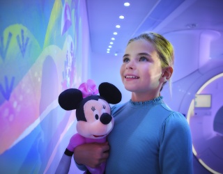 Disney und Philips verbinden erstmals beliebtes Storytelling mit innovativer MRT-Technologie