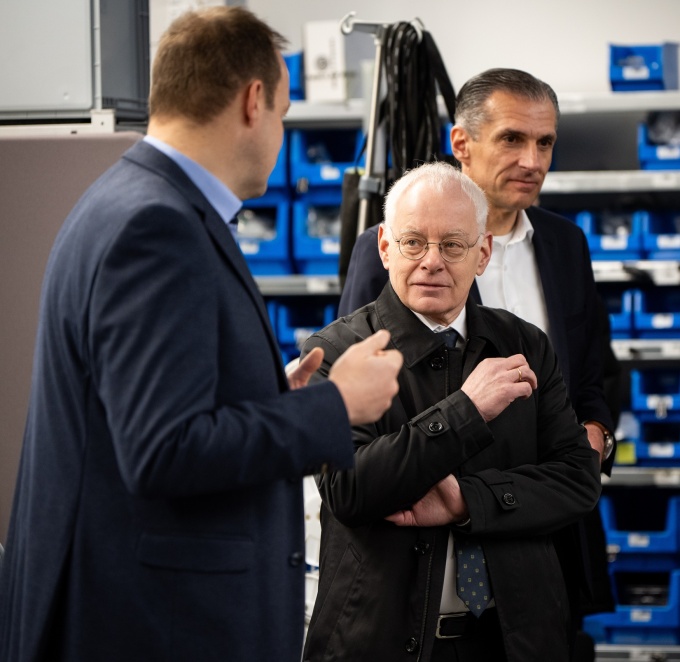 Rundgang durch die Produktion der MEDTRON AG