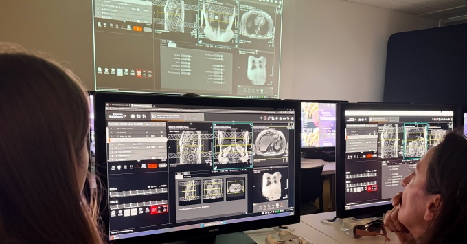 Ukrainische Radiologie-Fachkräfte trainieren